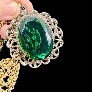 Vintage Large Green Onyx Green and Gold Pendant Necklace thick chain DISCO!
